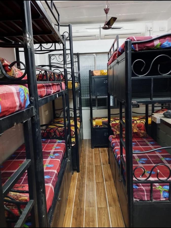 Хостел Shree Balaji Ac Dormitory Тхане Номер фото